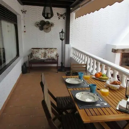 Playa Honda Sleeps 4 Wifi Apartment Playa Honda (Lanzarote)